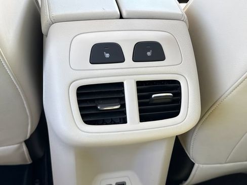 Used 2023 Buick Envision Avenir AWD/4WD image 22