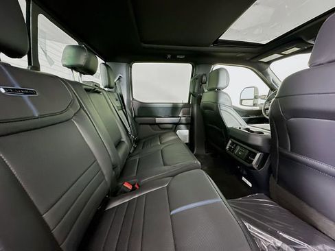 New 2026 Ford F450 Platinum w/ FX4 Off-Road Package image 29