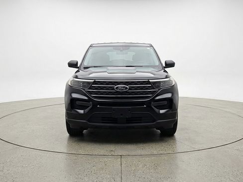 Used 2024 Ford Explorer XLT w/ Equipment Group 202A image 2