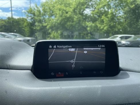 Used 2018 MAZDA CX-5 Touring w/ Preferred Equipment Package AWD/4WD image 19