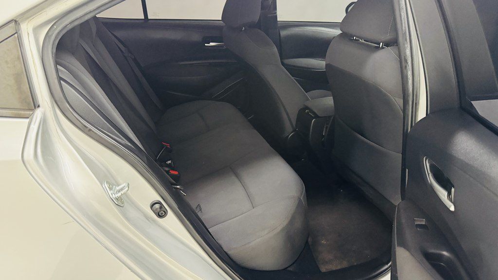 Used 2021 Toyota Corolla LE FWD image 24