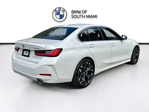 Used 2025 BMW 330i Sedan image 7