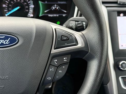 Used 2019 Ford Fusion SE FWD image 27