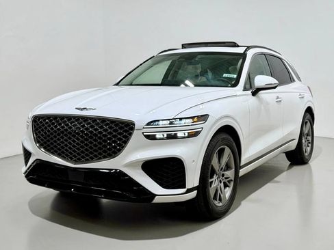 Used 2023 Genesis GV70 3.5T Sport w/ Sport Advanced Package AWD/4WD image 11