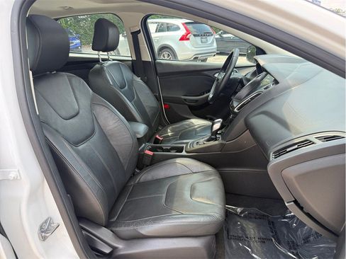 Used 2016 Ford Focus SE w/ Equipment Group 201A FWD image 37
