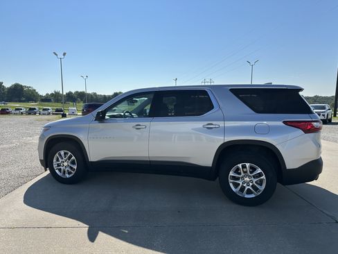 Certified 2021 Chevrolet Traverse LS FWD image 4