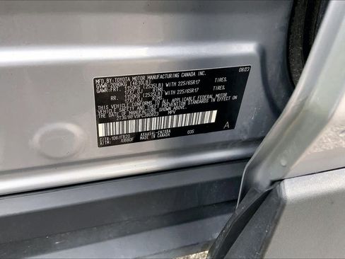 Used 2023 Toyota RAV4 LE image 33