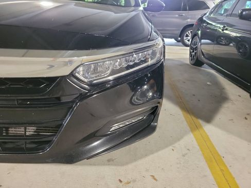 Used 2018 Honda Accord EX image 6