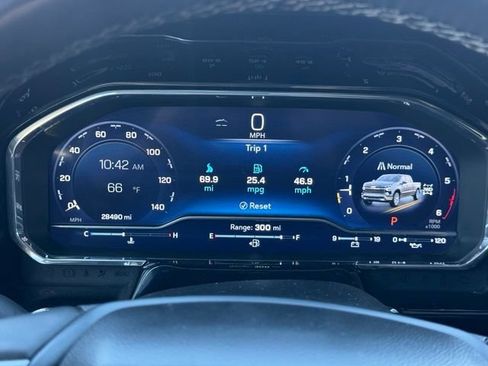 Certified 2024 Chevrolet Silverado 1500 High Country w/ Technology Package AWD/4WD image 31