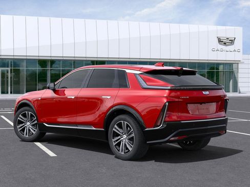 New 2025 Cadillac Lyriq Luxury image 3