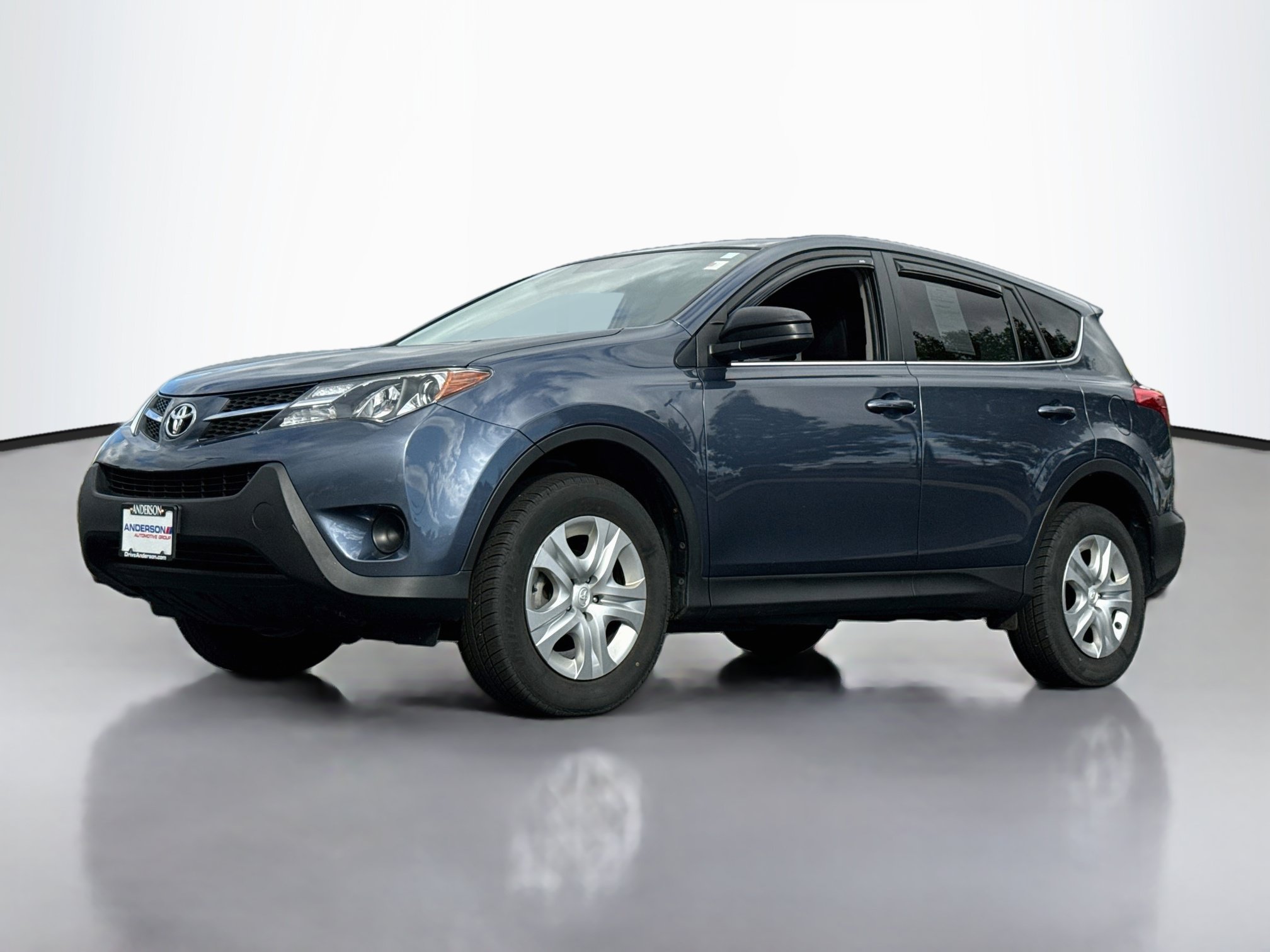 Used 2014 Toyota RAV4 LE AWD/4WD image 3