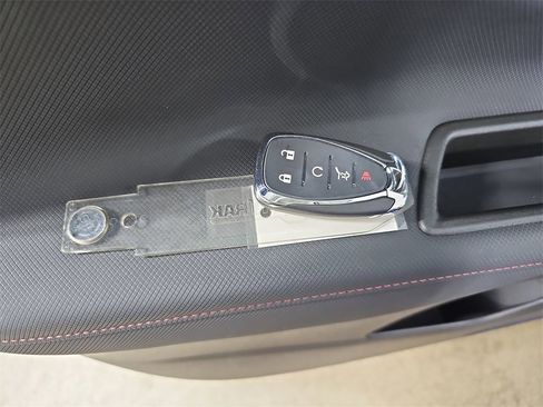 Certified 2024 Chevrolet Equinox RS w/ LPO, Floor Liner Package image 40