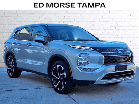 Used 2024 Mitsubishi Outlander SE image 5