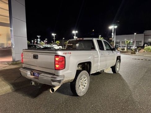 Used 2017 Chevrolet Silverado 2500 LT w/ LT Convenience Package image 10