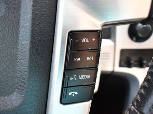 Used 2012 Ford F150 Platinum image 16