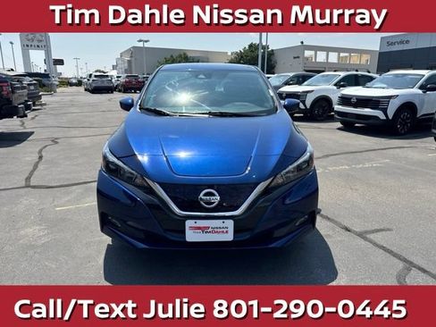 Used 2022 Nissan Leaf SV FWD image 4