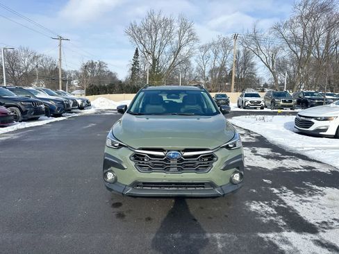 Certified 2024 Subaru Crosstrek 2.5i Limited w/ Crosstrek Mirror Package image 16