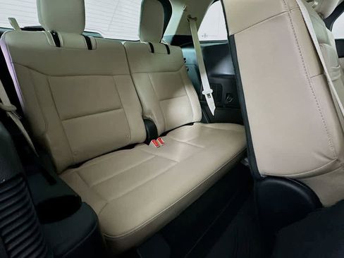 Used 2020 Ford Explorer XLT w/ Equipment Group 202A image 33