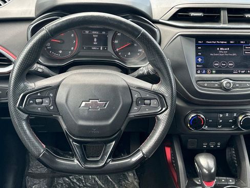 Used 2022 Chevrolet TrailBlazer RS FWD image 14