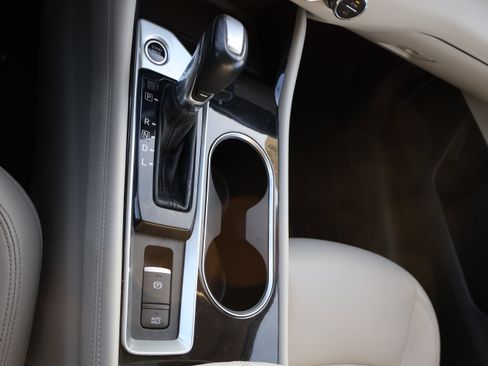 Used 2020 Nissan Altima 2.5 Platinum image 29