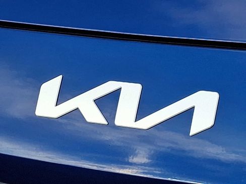 Used 2023 Kia Forte LXS image 30