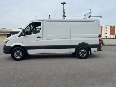 Used 2014 Mercedes-Benz Sprinter 2500 image 8