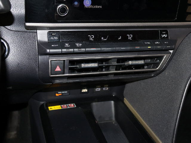 Used 2025 Toyota Camry LE FWD image 19