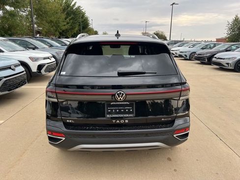 New 2025 Volkswagen Taos SEL image 5
