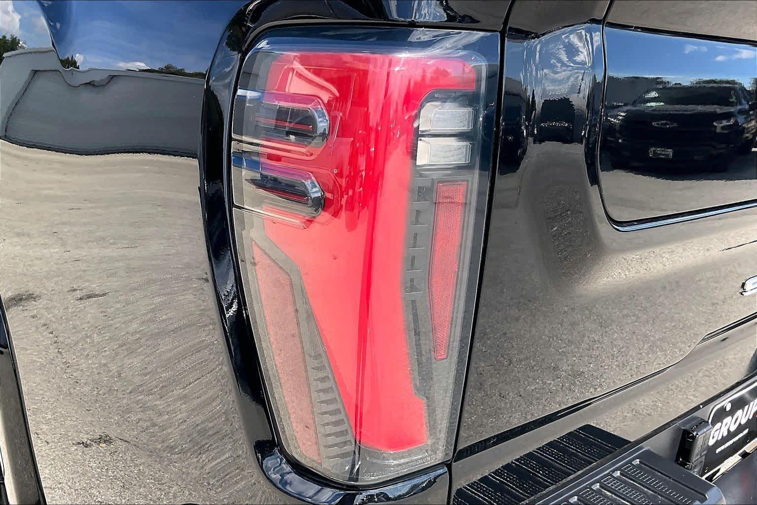 Used 2025 GMC Sierra 3500 AT4 w/ AT4 Premium Plus Package AWD/4WD image 29