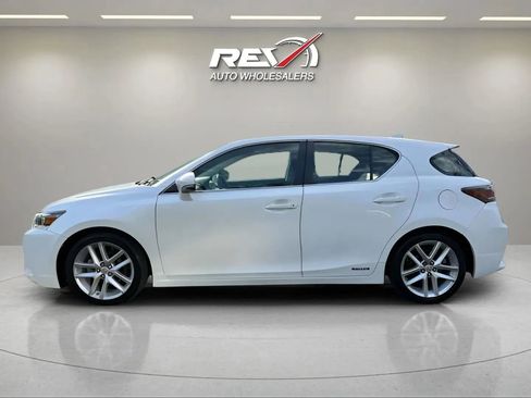 Used 2014 Lexus CT 200h image 36