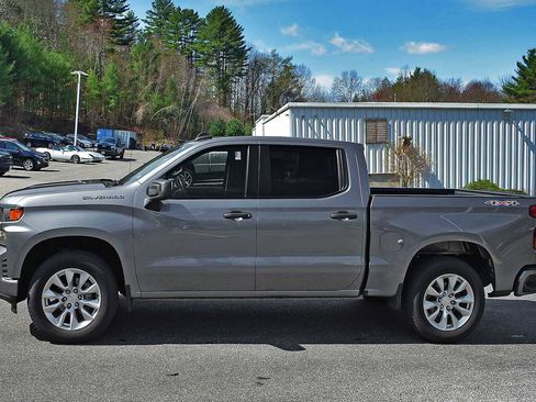 Used 2021 Chevrolet Silverado 1500 Custom image 4