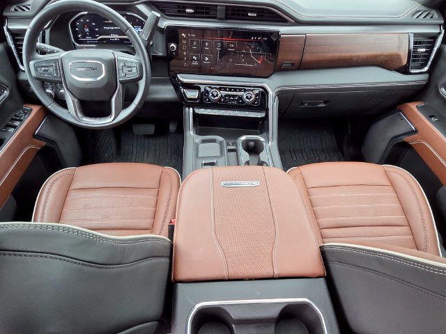 Used 2024 GMC Sierra 2500 Denali Ultimate AWD/4WD image 10