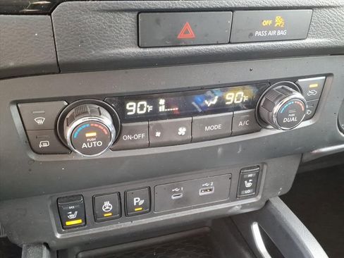 Used 2022 Nissan Frontier SV image 19