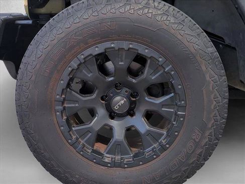 Used 2013 Jeep Wrangler Unlimited Sport w/ Connectivity Group AWD/4WD image 12