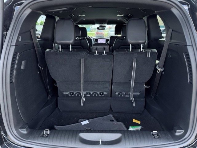 New 2027 Chrysler Pacifica Select FWD image 8