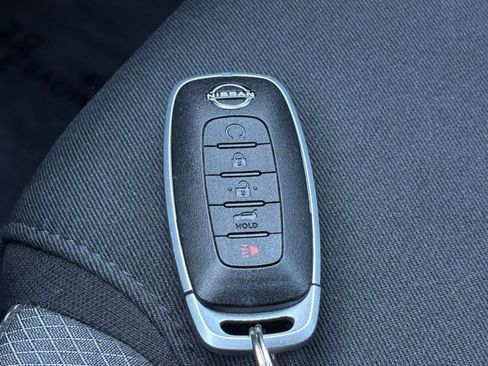 Used 2025 Nissan Pathfinder SV AWD/4WD image 26