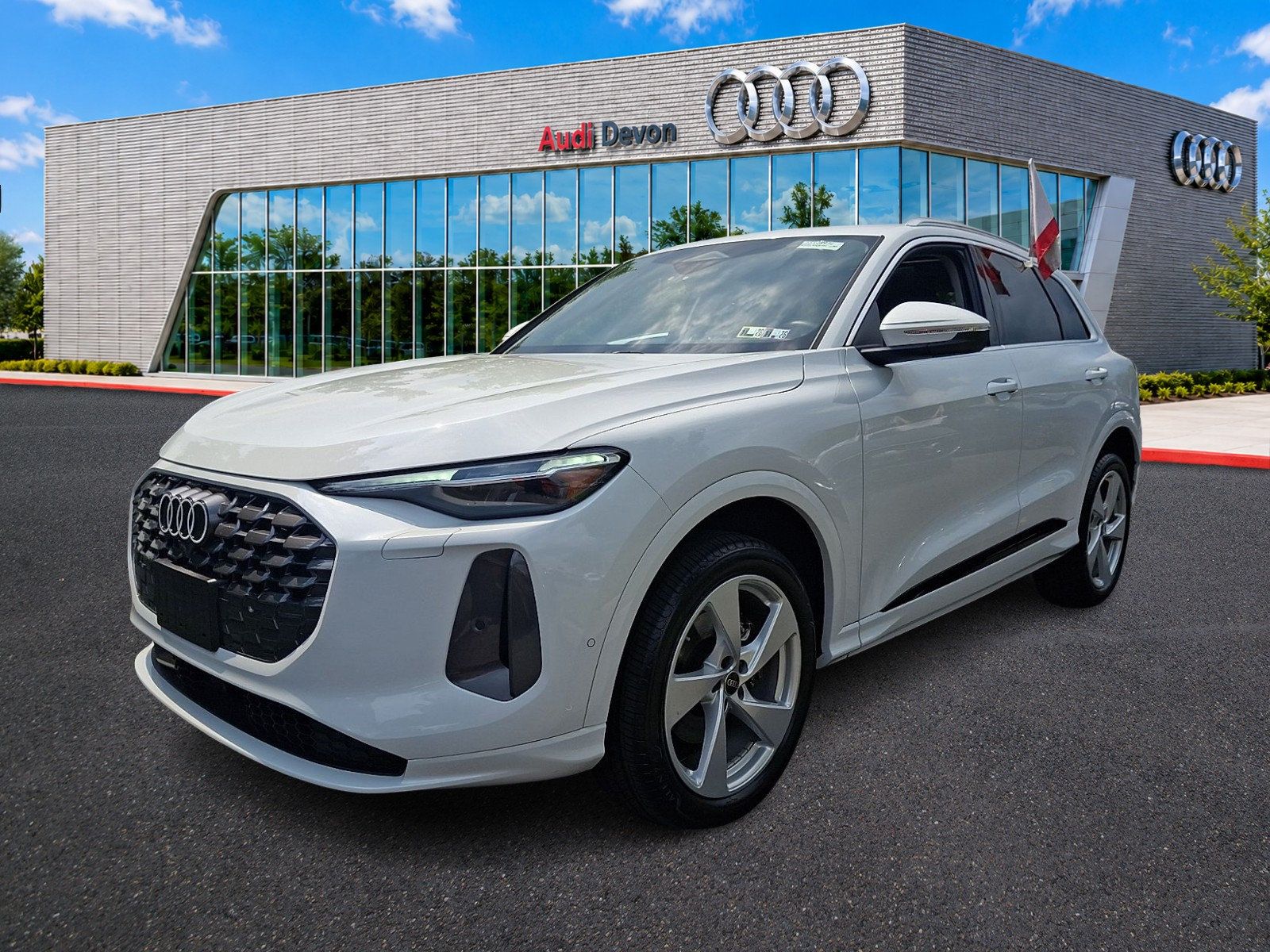 Certified 2025 Audi Q5 Premium w/ Premium Plus AWD/4WD image 3