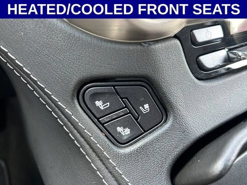 Used 2018 GMC Yukon Denali w/ Open Road Package AWD/4WD image 7