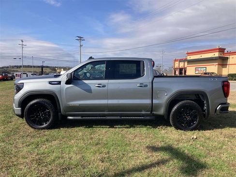 New 2026 GMC Sierra 1500 Elevation image 7