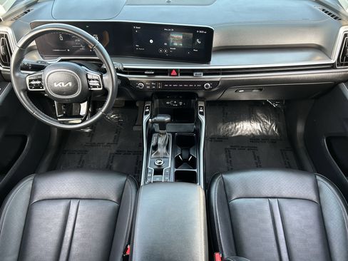 Certified 2024 Kia Sorento S image 14