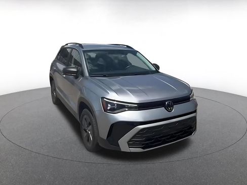 Used 2025 Volkswagen Taos S FWD image 3