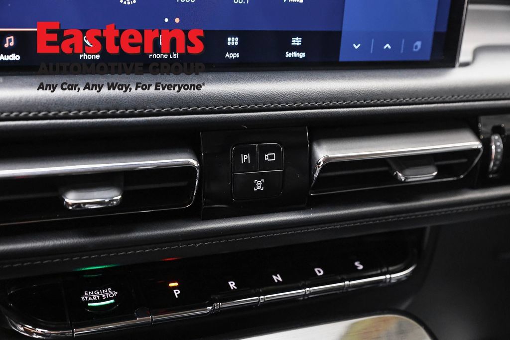 Used 2022 Lincoln Nautilus FWD image 19
