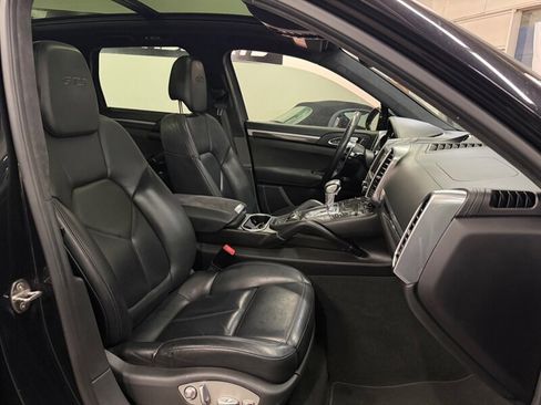 Used 2016 Porsche Cayenne GTS image 41