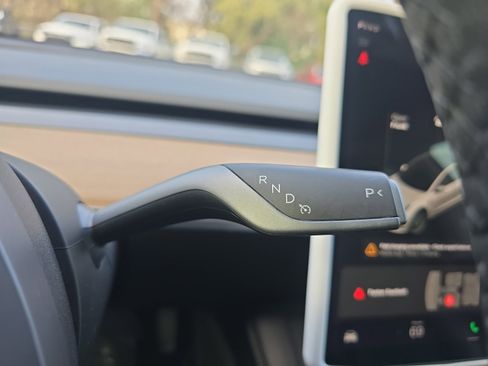 Used 2021 Tesla Model 3 Long Range image 17