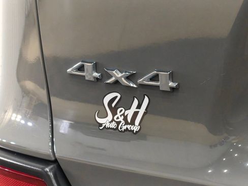 Used 2019 Jeep Cherokee Limited image 48