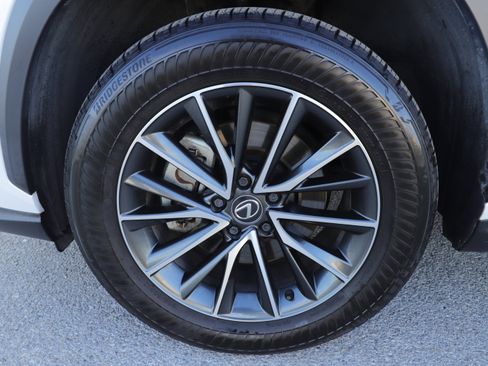 Used 2024 Lexus NX 250 FWD image 11