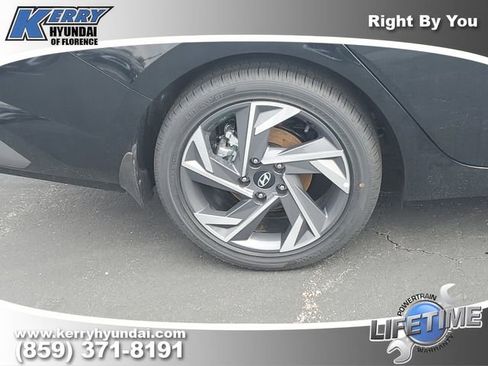 New 2026 Hyundai Elantra Limited image 5