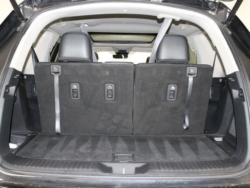 Used 2023 Honda Pilot Touring image 9