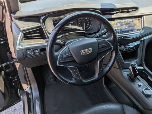 Used 2023 Cadillac XT5 Premium Luxury AWD/4WD image 13