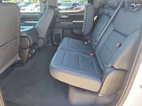 Used 2025 GMC Sierra 1500 SLT image 24